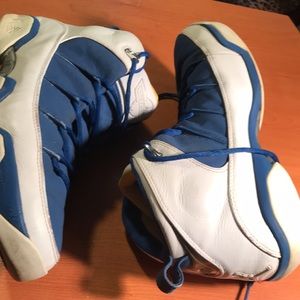 Jordan’s Nine point five blue royal men sneakers